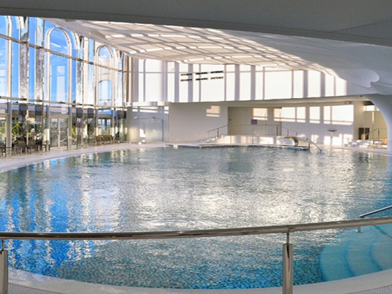 Thermes_Marins_Monte_Carlo_swimming_pool.jpg